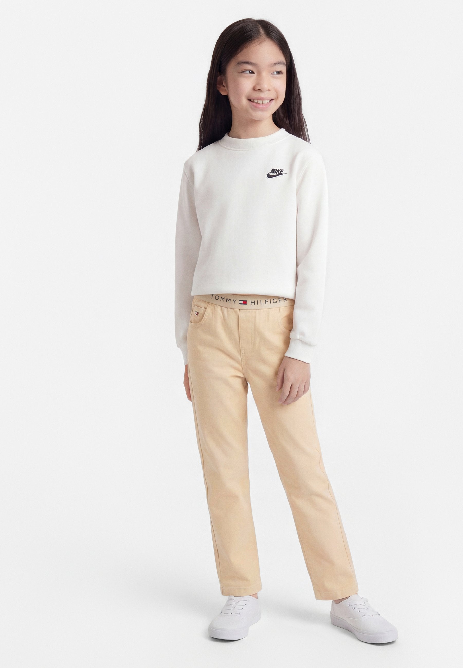 PANTS UNISEX Media 2