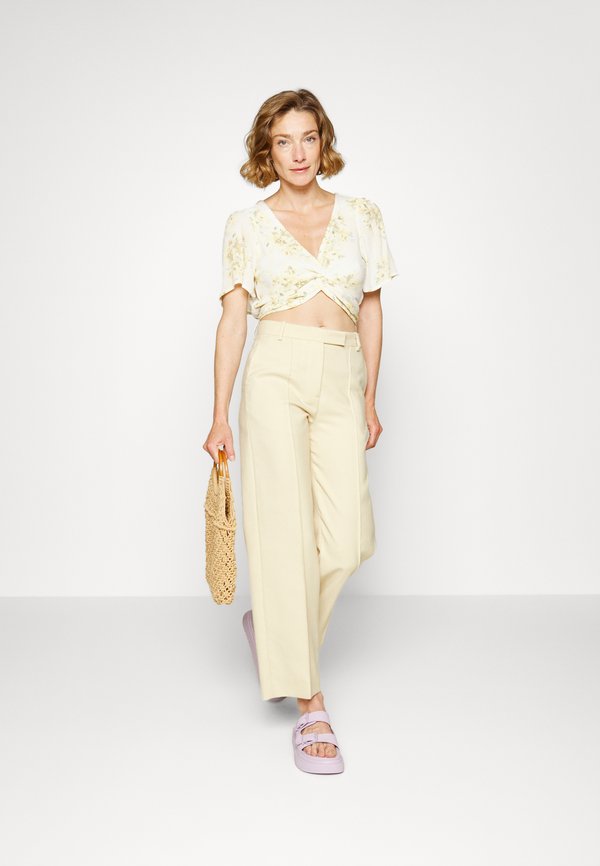Abercrombie & Fitch KNOT FRONT FLUTTER