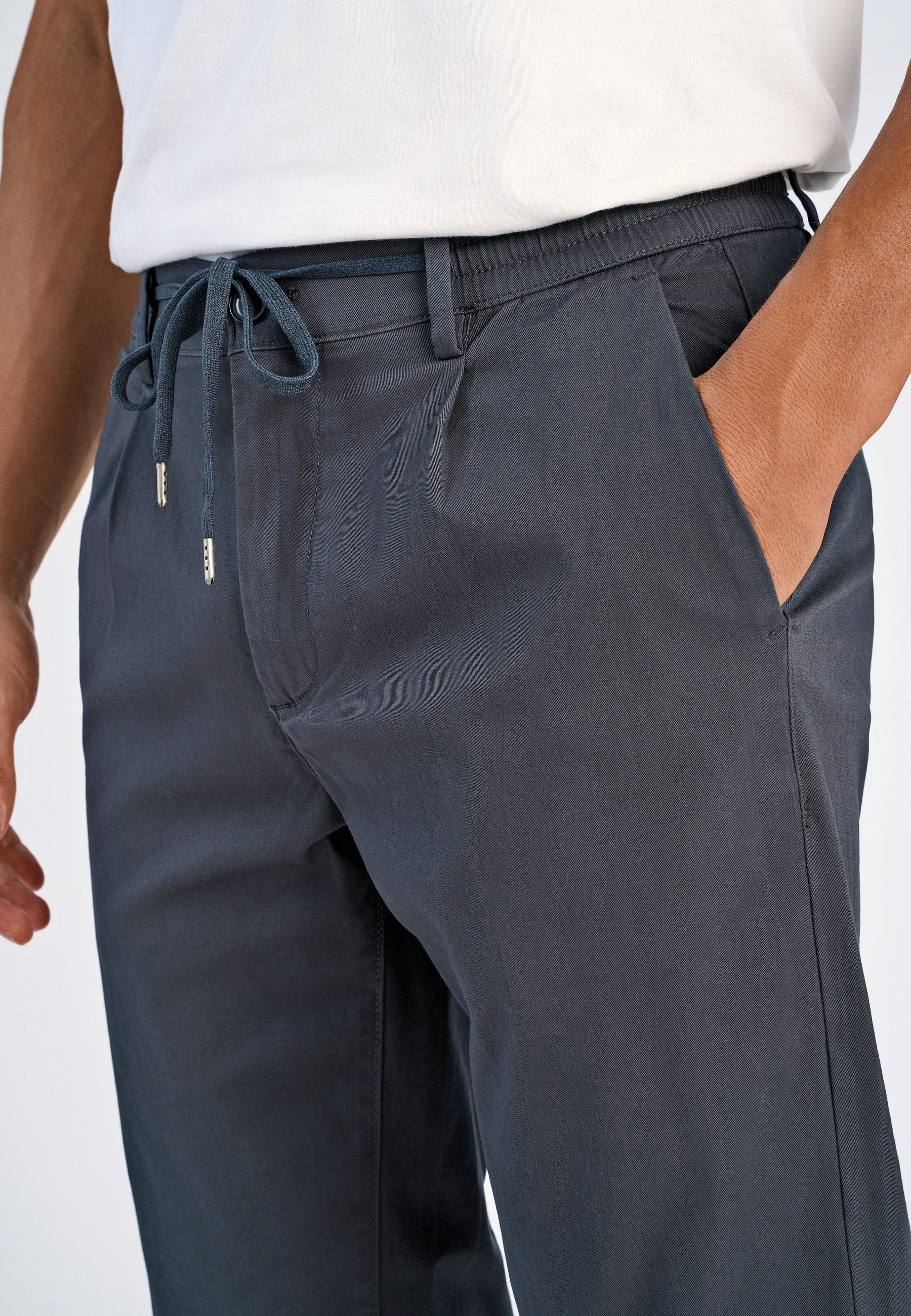 DRAWSTRING PANTS Media 6