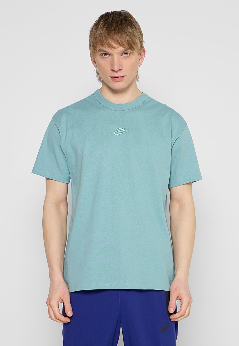 Nike Sportswear