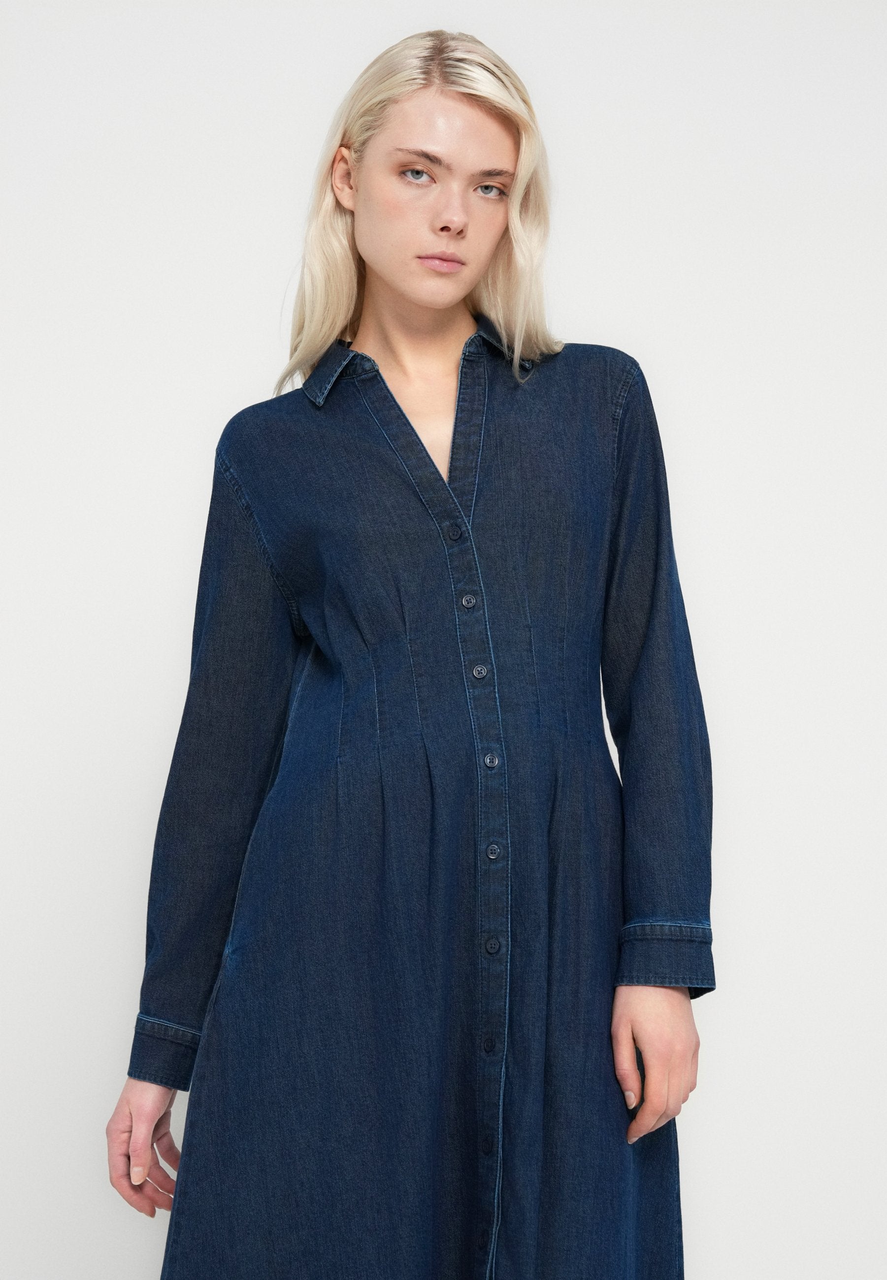 GAP PINTUCK MAXI