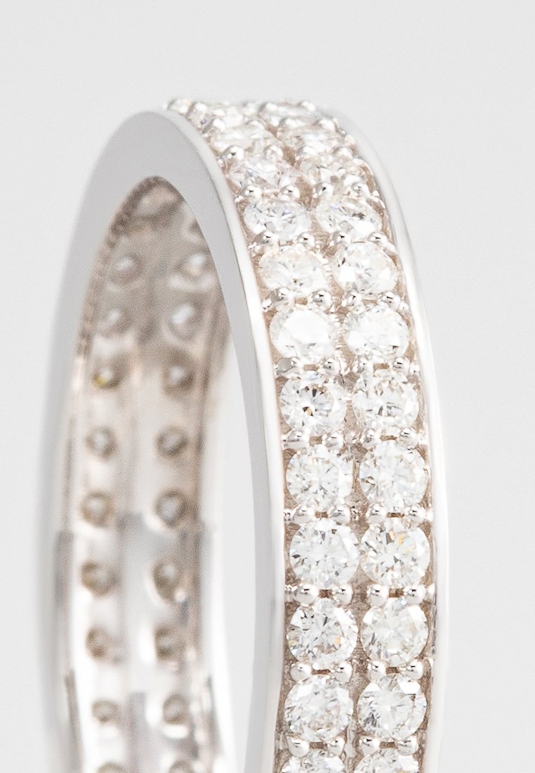 Le Diamantaire DOUBLE TOUR COMPLET 1,01 CT. DIAMOND