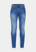 Blaue Jeans aus Denim mit slim-fit Design, mit einem verwaschenen Finish, im Five-Pocket-Stil und Knopfverschluss am Bund.