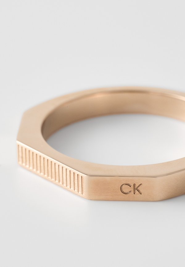 Calvin Klein FACETED BAR FAMILY