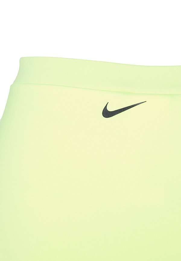 Nike Performance
