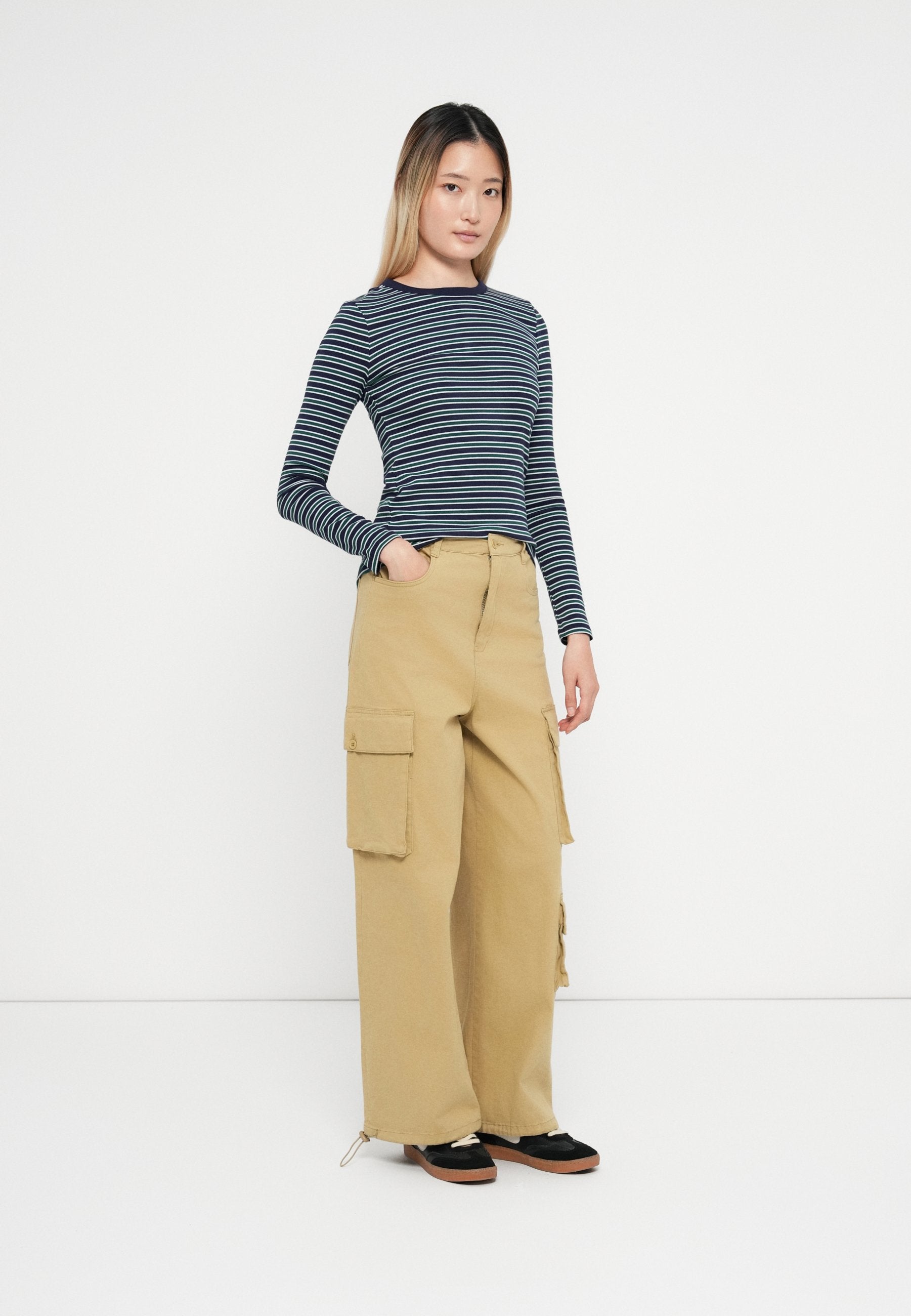 GAP ESSENTIAL STRIPE
