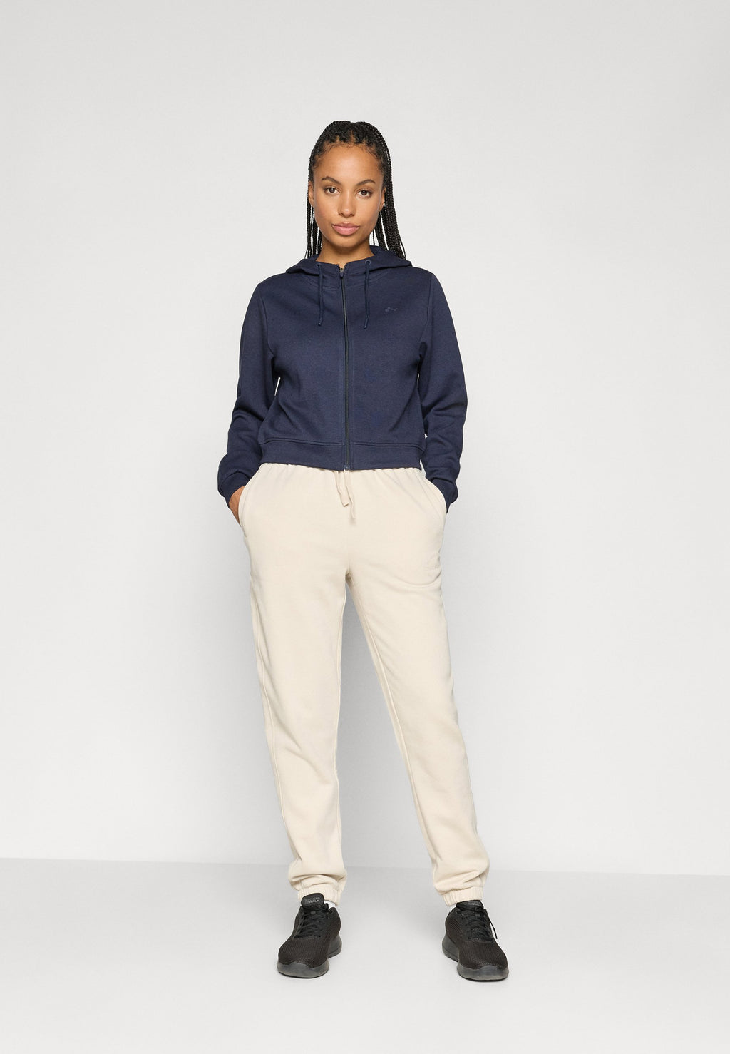 ONLY Play ONPLOUNGE LIFE SHORT ZIP HOOD