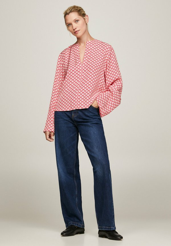 Tommy Hilfiger V-NECK