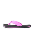 Pinker Flip-Flop mit geknotetem Riemen, schwarzer Sohle mit pinkem Akzentstreifen und strukturierter Fußbettoberfläche für besseren Halt. Leichtes Design.