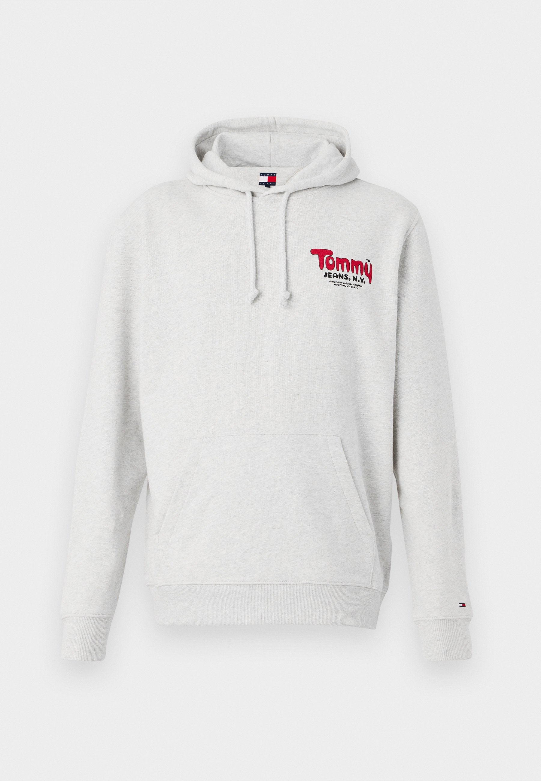 Grauer Kapuzenpullover mit Kordeln, Fronttasche und rotem "Tommy Jeans, N.Y." Logo. Weicher Stoff und gerippte Bündchen an den Ärmeln und dem Saum.