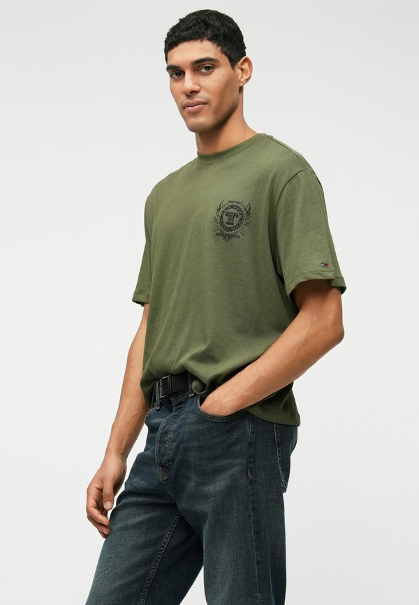 Tommy Jeans BILLS TEE UNISEX