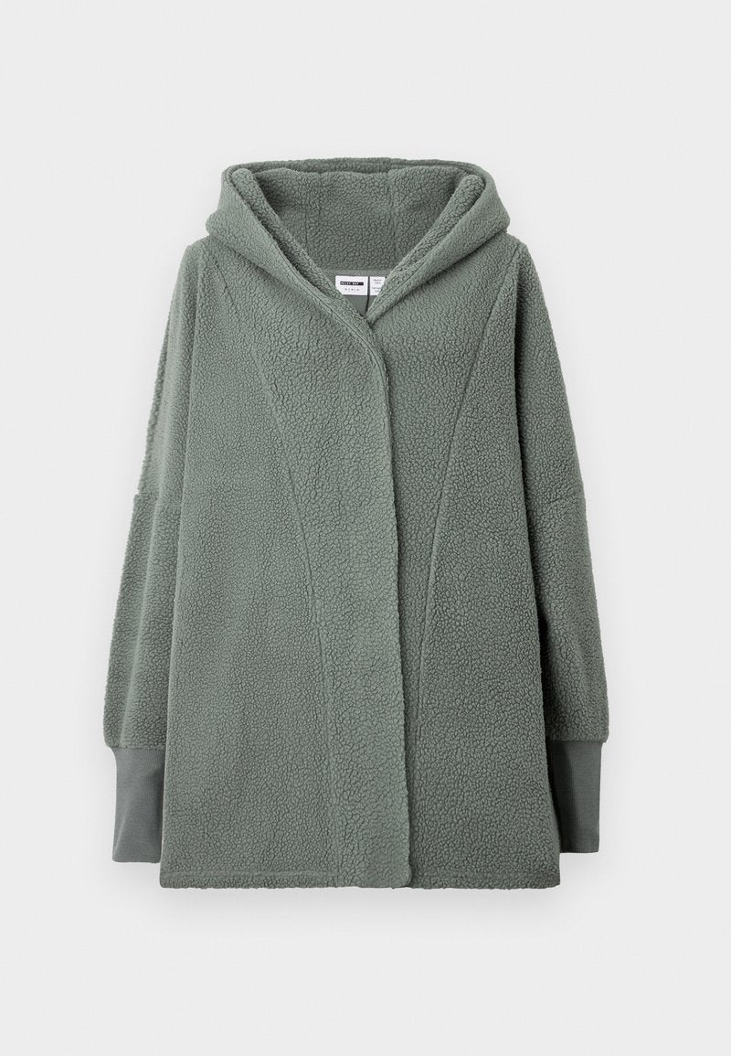 igan Fleece Media 1