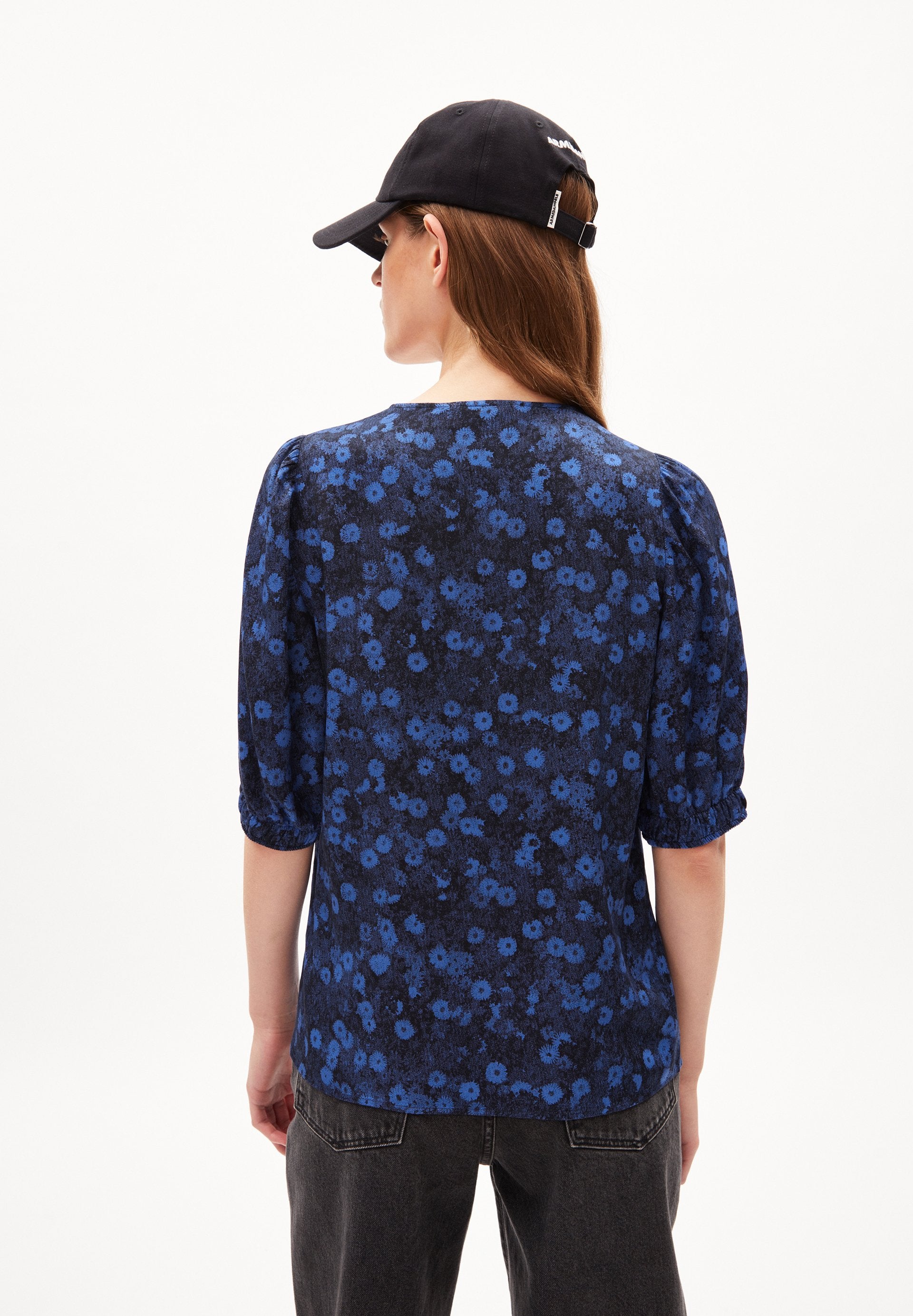 SAARITA MILLES FLEURS Media 4