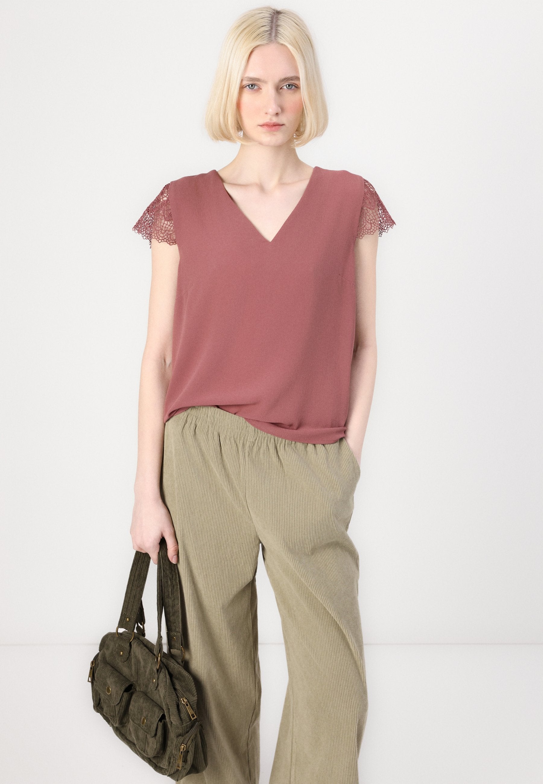 ONLLAVENDER PULL UP PANT Media 5