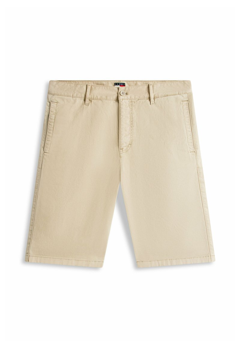 Beige Baumwoll-Shorts in knielanger Länge mit seitlichen Taschen, Gürtelschlaufen und Knopfverschluss.