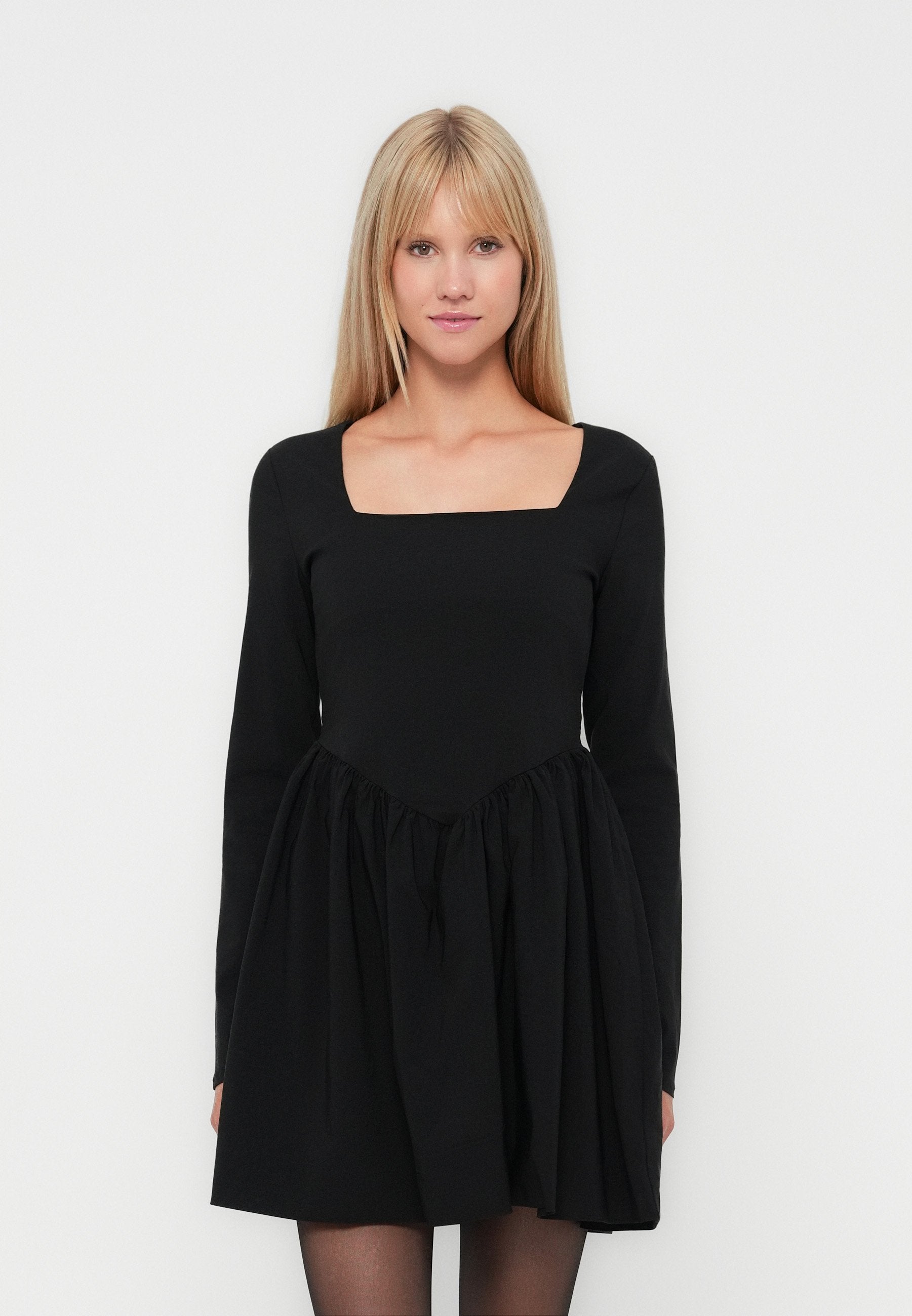 ONLMENIA BALLOON SHORT DRESS  Media 3
