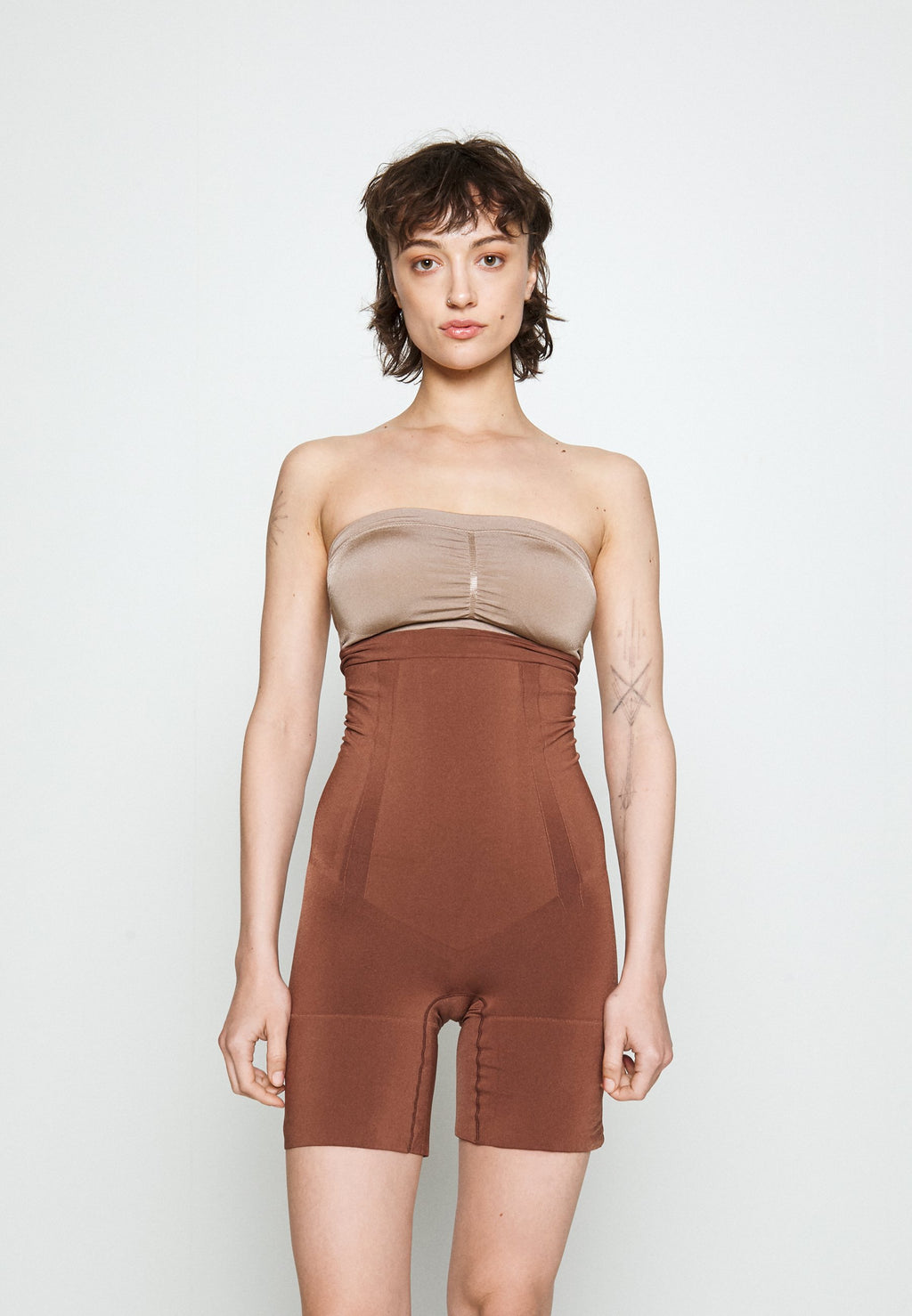Spanx ONCORE HIGH WAIST MID THIGH SHORT