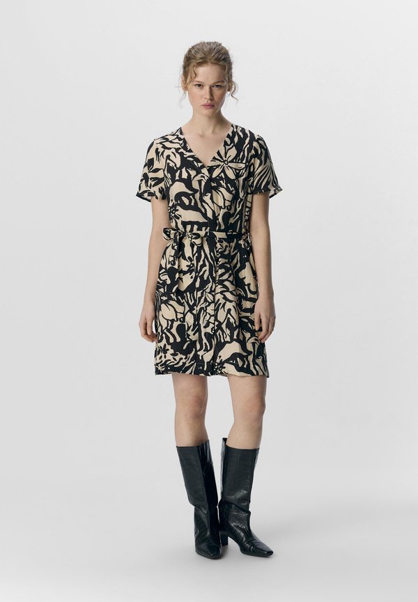 Object Mini V-neck