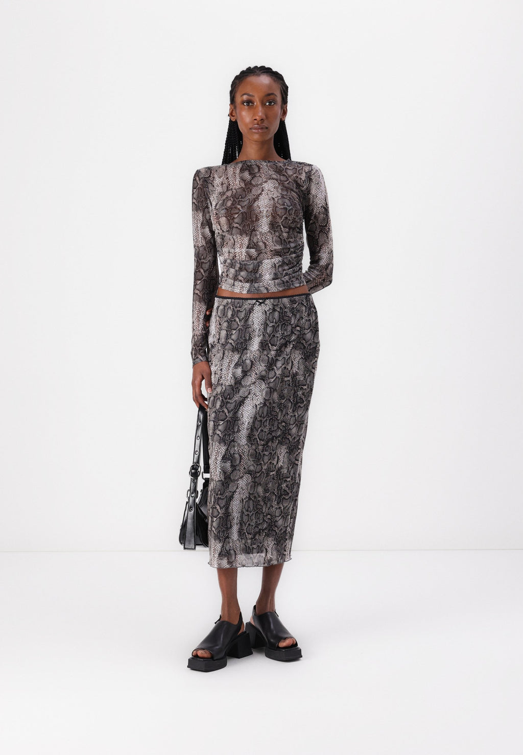 Noisy May Maxi Mesh