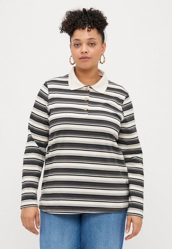 ONLY Carmakoma CARGLOBE O NECK