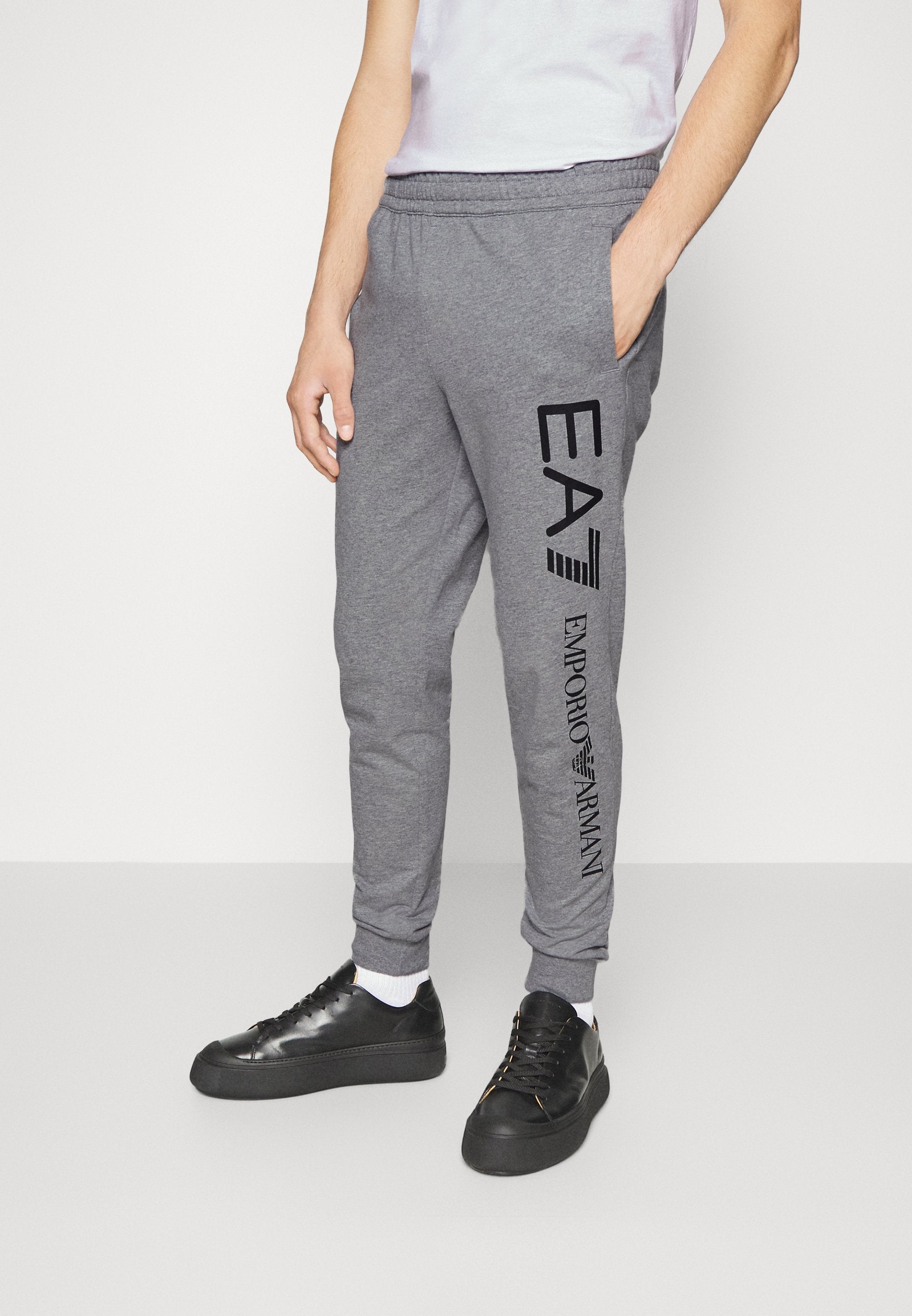 TROUSER Media 3