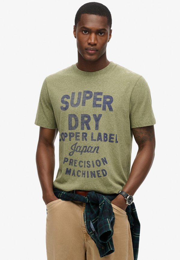 Superdry & Co LABEL WORK - Print T-shirt - hushed olive grit