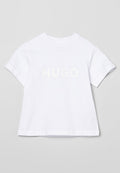 Weißes Baumwoll-T-Shirt mit Rundhalsausschnitt und kurzen Ärmeln. Mit großem, erhabenem Text "HUGO" auf der Vorderseite in passender weißer Farbe.