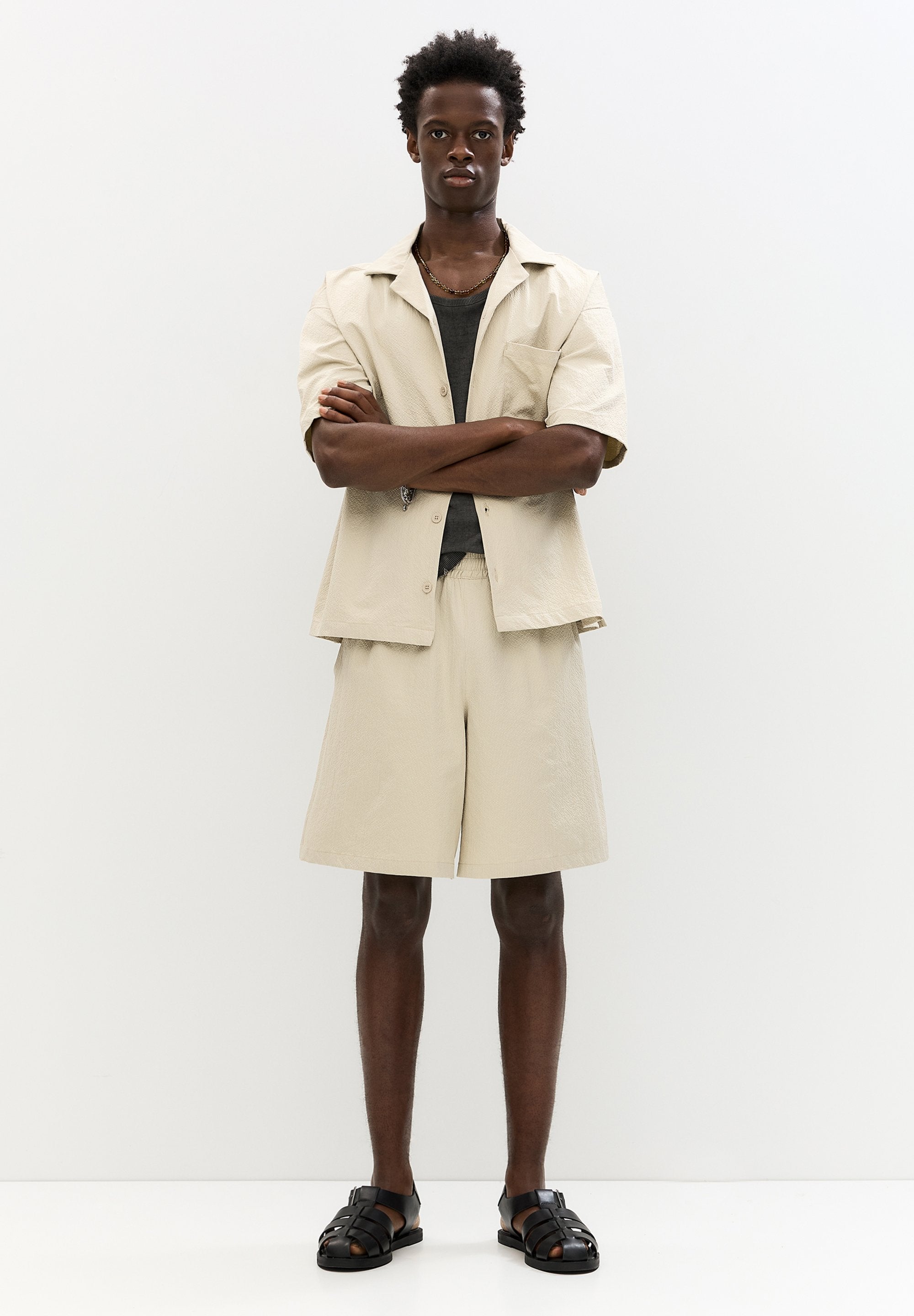 PULL&BEAR SEERSUCKER- BERMUDA