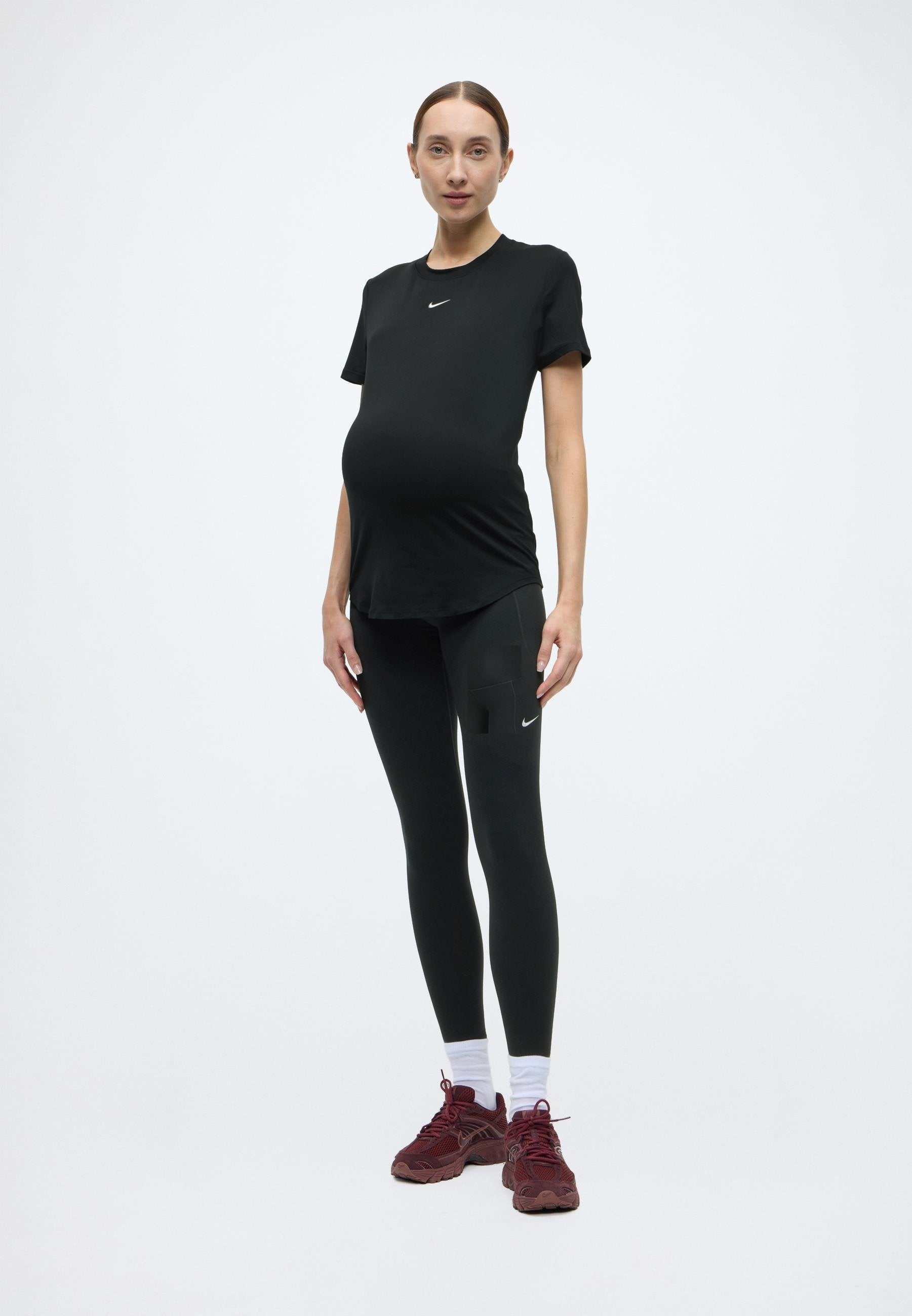 Nike Performance