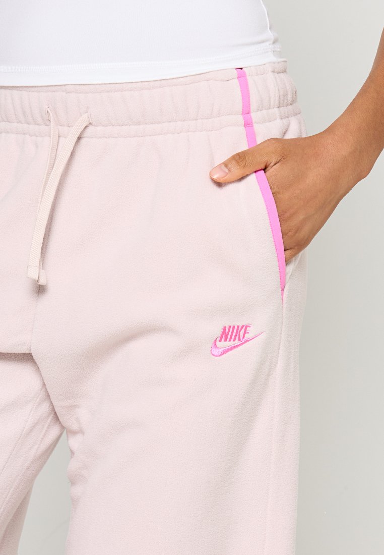 Nike Sportswear STANDARD FIT