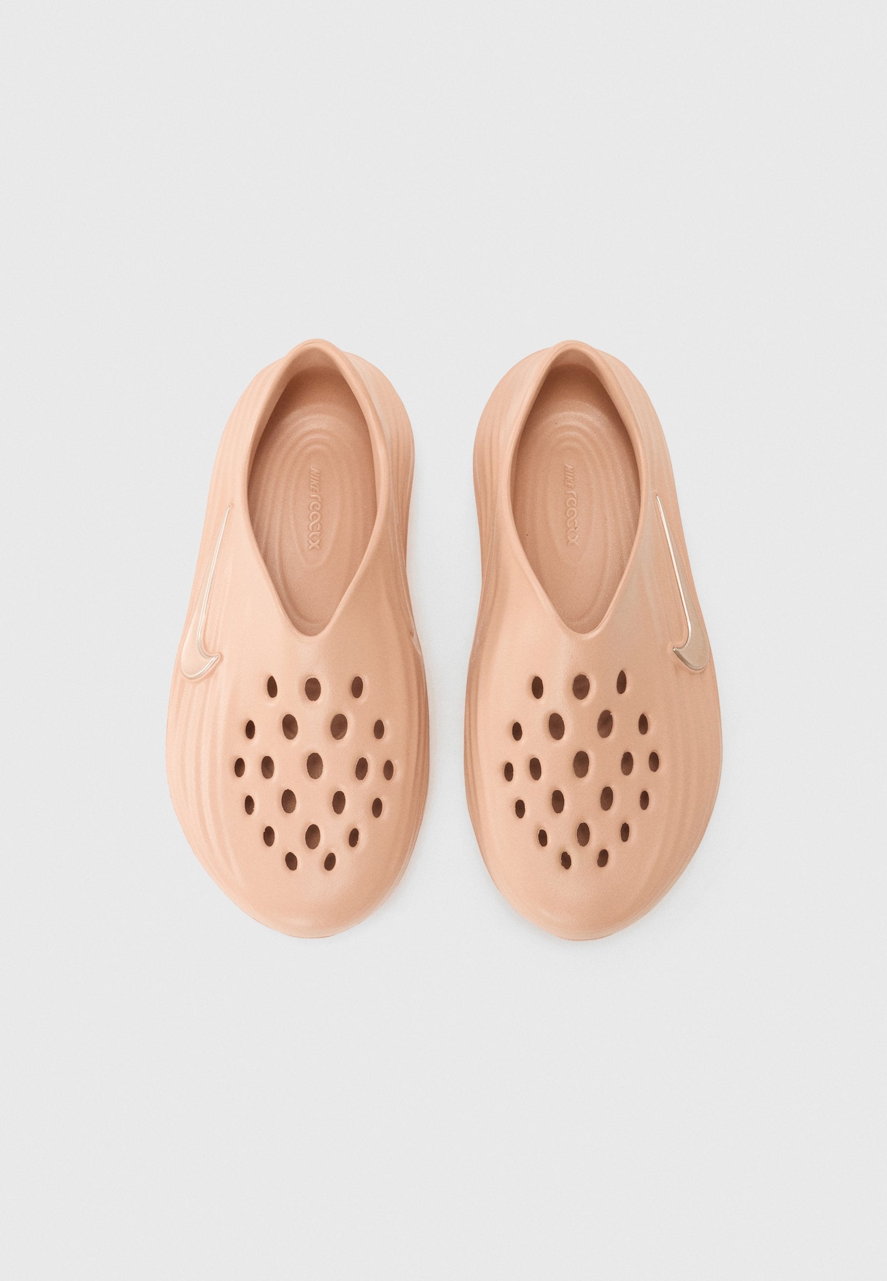 Nike Sportswear REACTX REJUVEN 8