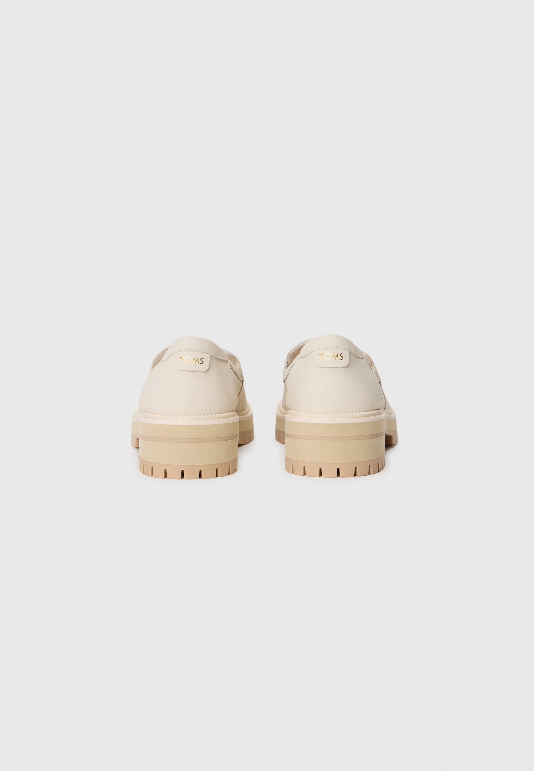TOMS CARA