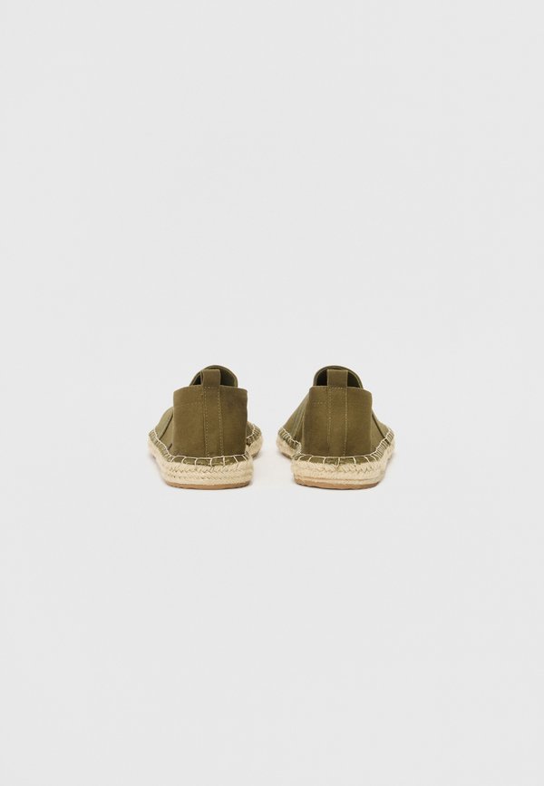 Pier One by Zalando