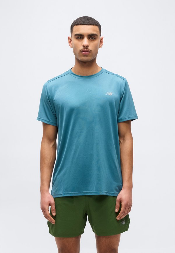 New Balance SPORT ESSENTIALS - Sports T-shirt - big teal/slate grey