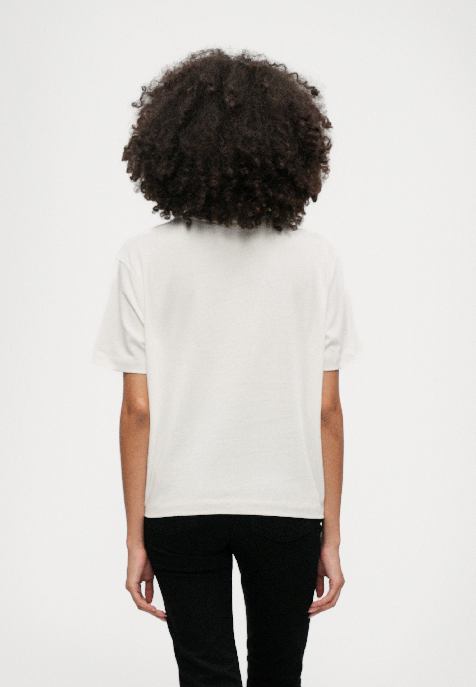 GOLD-TONE BUTTON LOGO EMBROIDERY RELAXED T-SHIRT Media 4