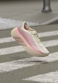 adidas Performance HYPERBOOST EDGE - Road running shoes - off white/clear pink/clear pink