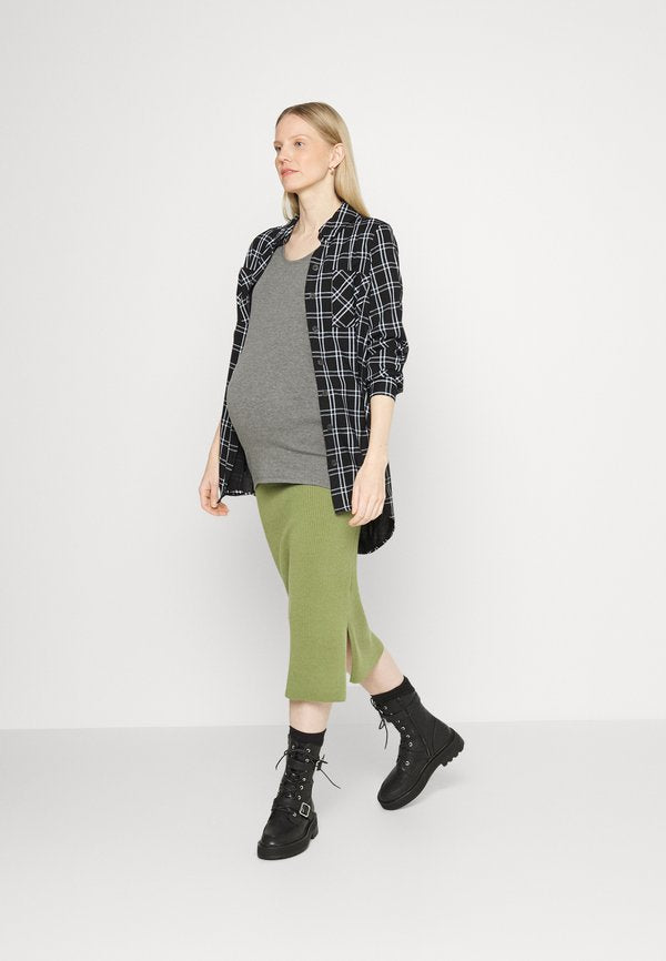 GAP Maternity MODERN CREW