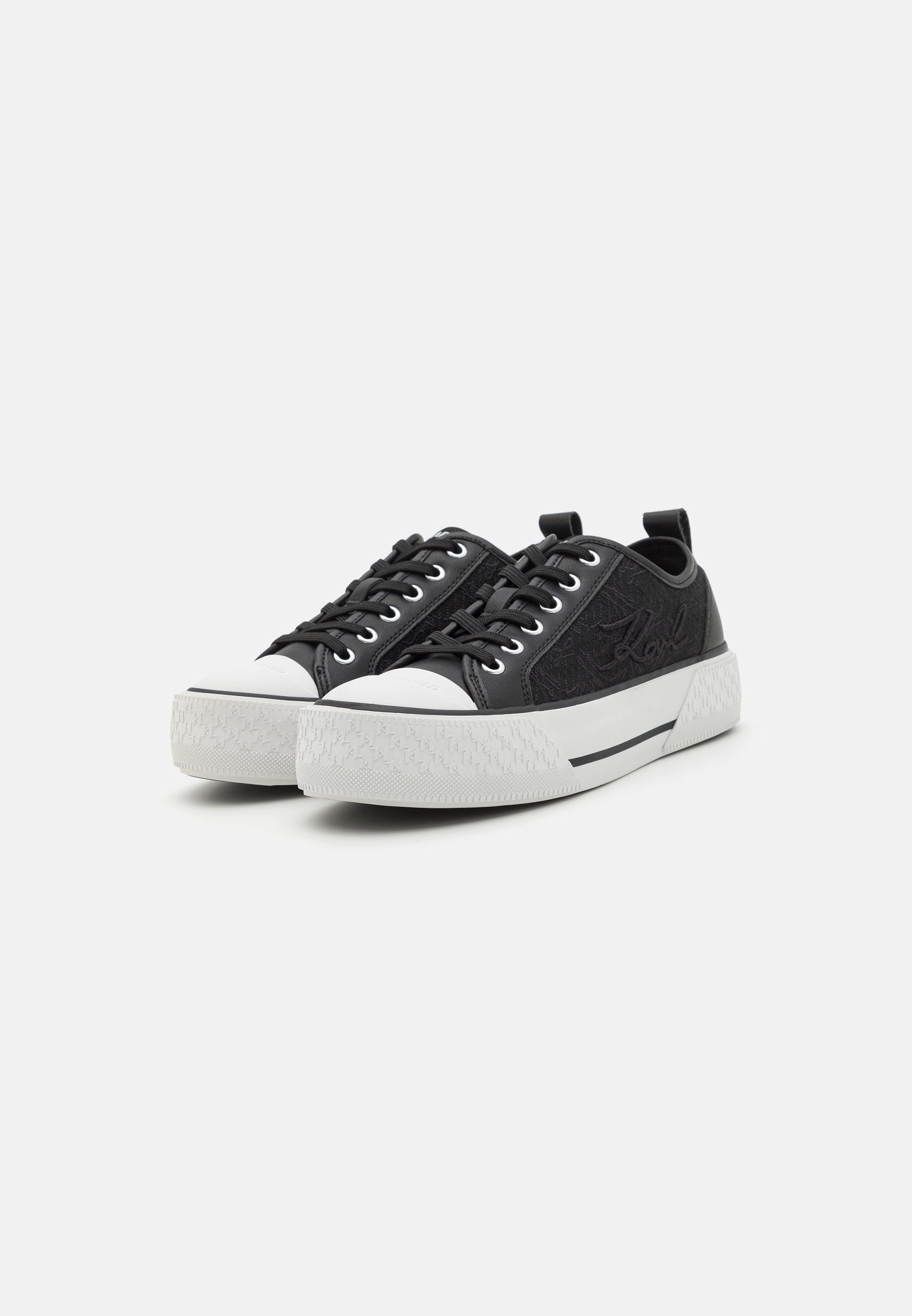 KAMPUS MAX III AUTOGRAPH LACE Media 2