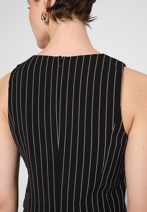 DKNY