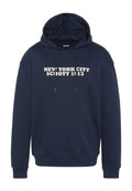 Navyblauer Hoodie mit einer frontalen Tasche, mit weißem Text: "NEW YORK CITY SCHOTT 1913." Enthält eine Kapuze mit Kordelzug und gerippte Bündchen.
