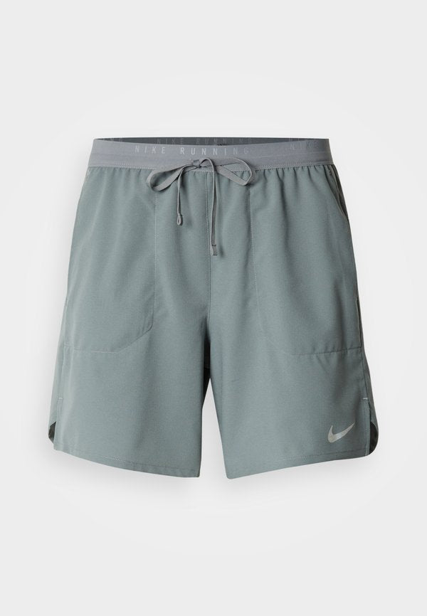 Nike Performance STRIDE - 2-in-1 shorts - smoke grey/silver-coloured