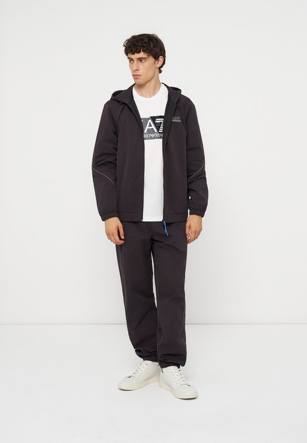 EA7 Emporio Armani