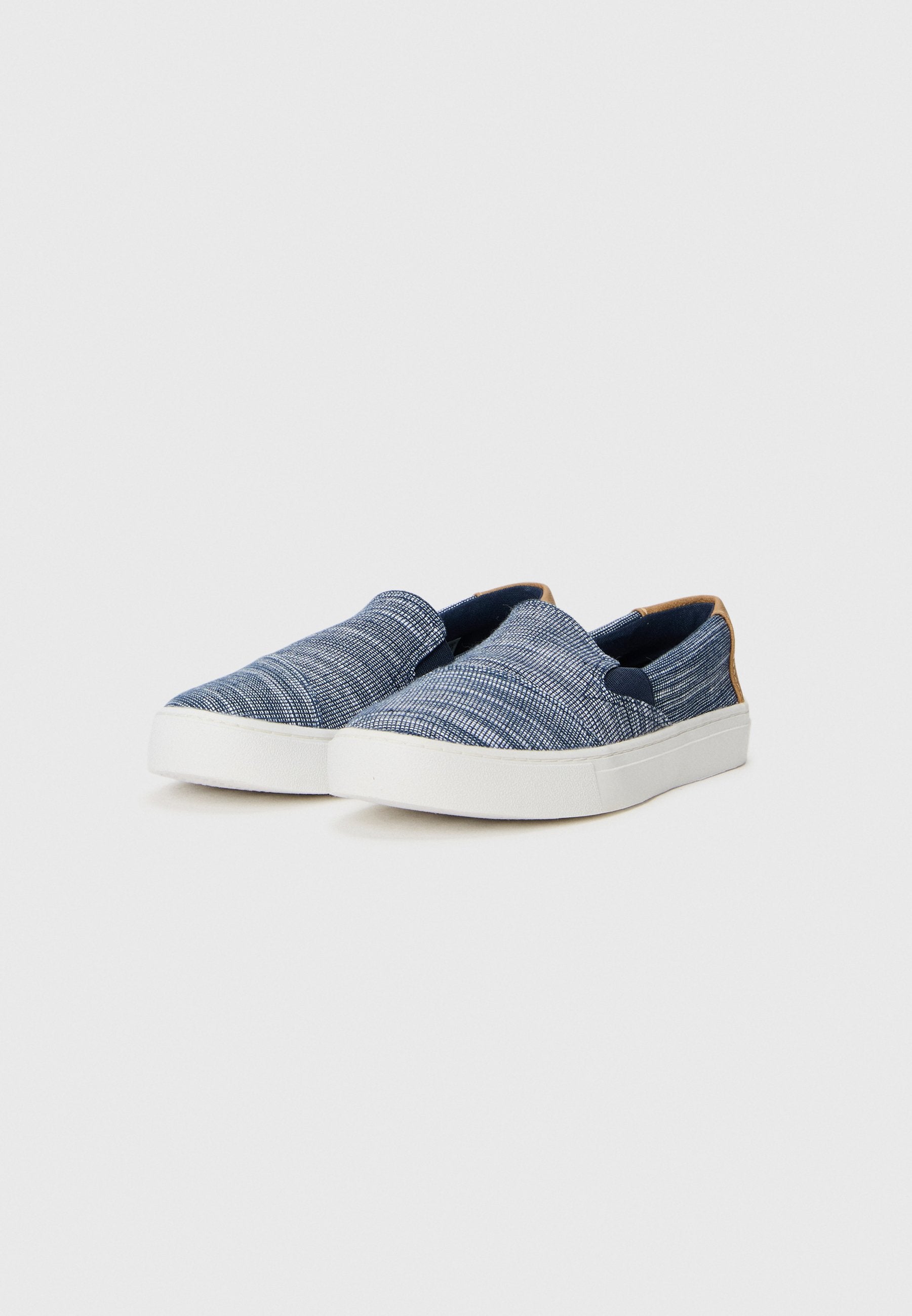 TOMS DEVON
