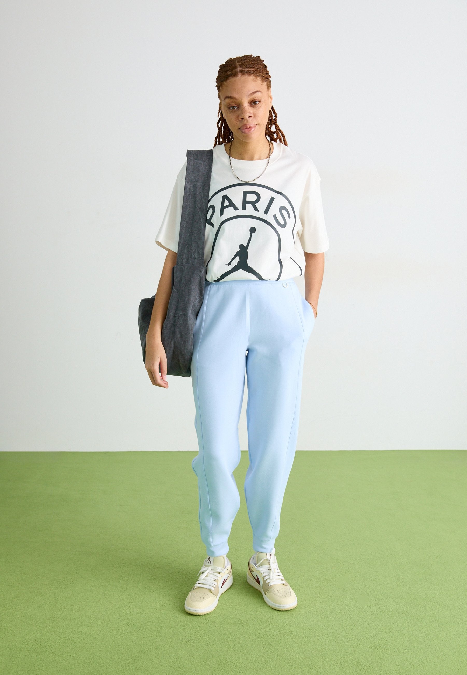 Nike Sportswear  SOFT