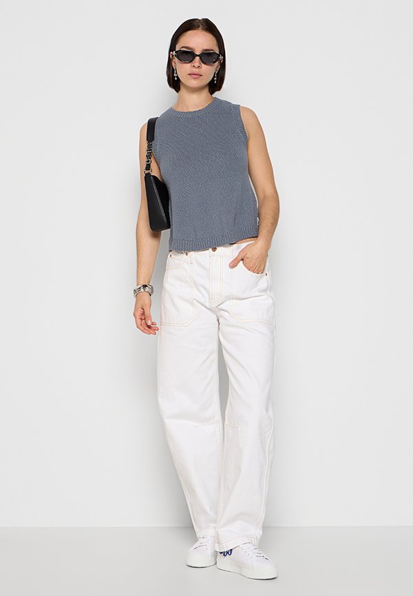 DKNY
