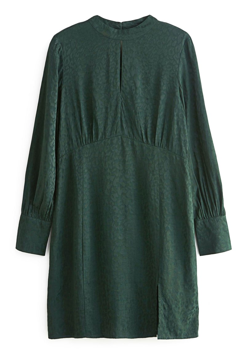 Dunkelgrünes Kleid aus glattem Stoff, mit einem dezenten Tiermotiv-Muster, langen Ärmeln und einem seitlichen Schlitz.