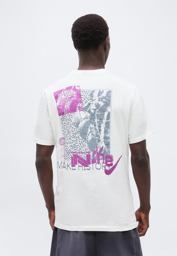 Nike Performance TEE ASBURY - Print T-shirt - summit white