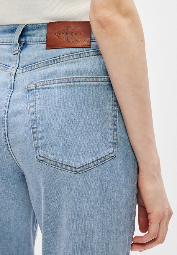 Calvin Klein Jeans NEW MOM