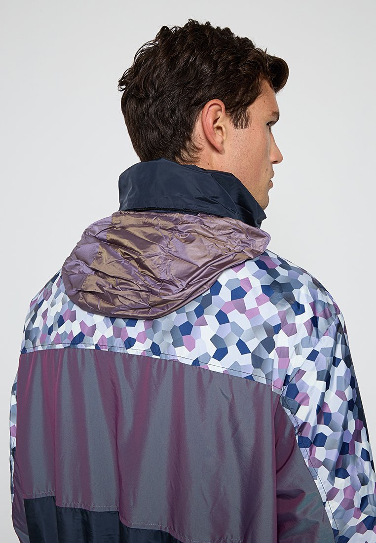 Armani Exchange Windbreaker Media 6