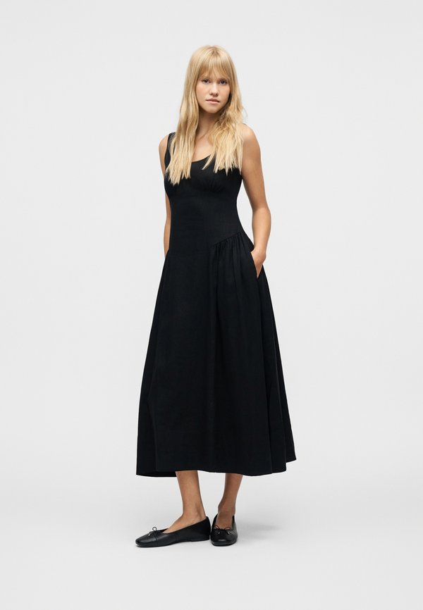 GAP SHIRRED MAXI DRESS